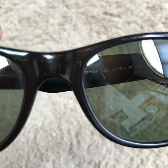 Authentic Ray-Ban New Wayfarer Sunglasses - Picture 4 of 4